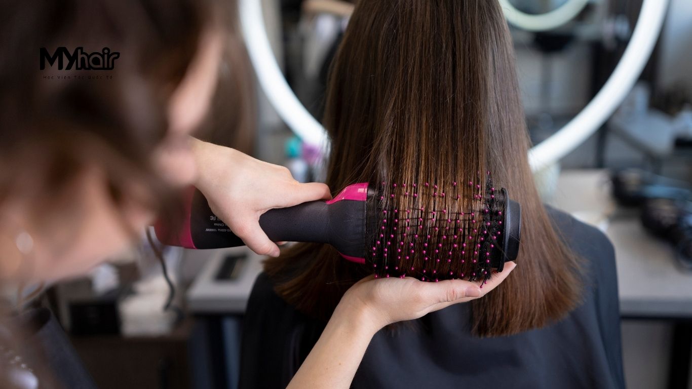 Giá uốn tóc tại Myhair chỉ 590K – rõ ràng, dễ chọn