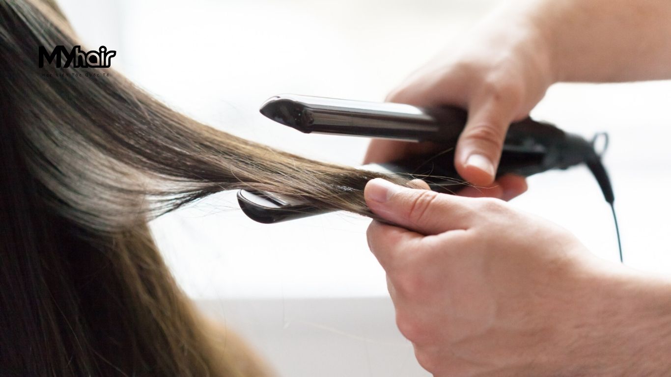 Cách chăm sóc mái tóc dập xù bền đẹp và ngăn ngừa hư tổn