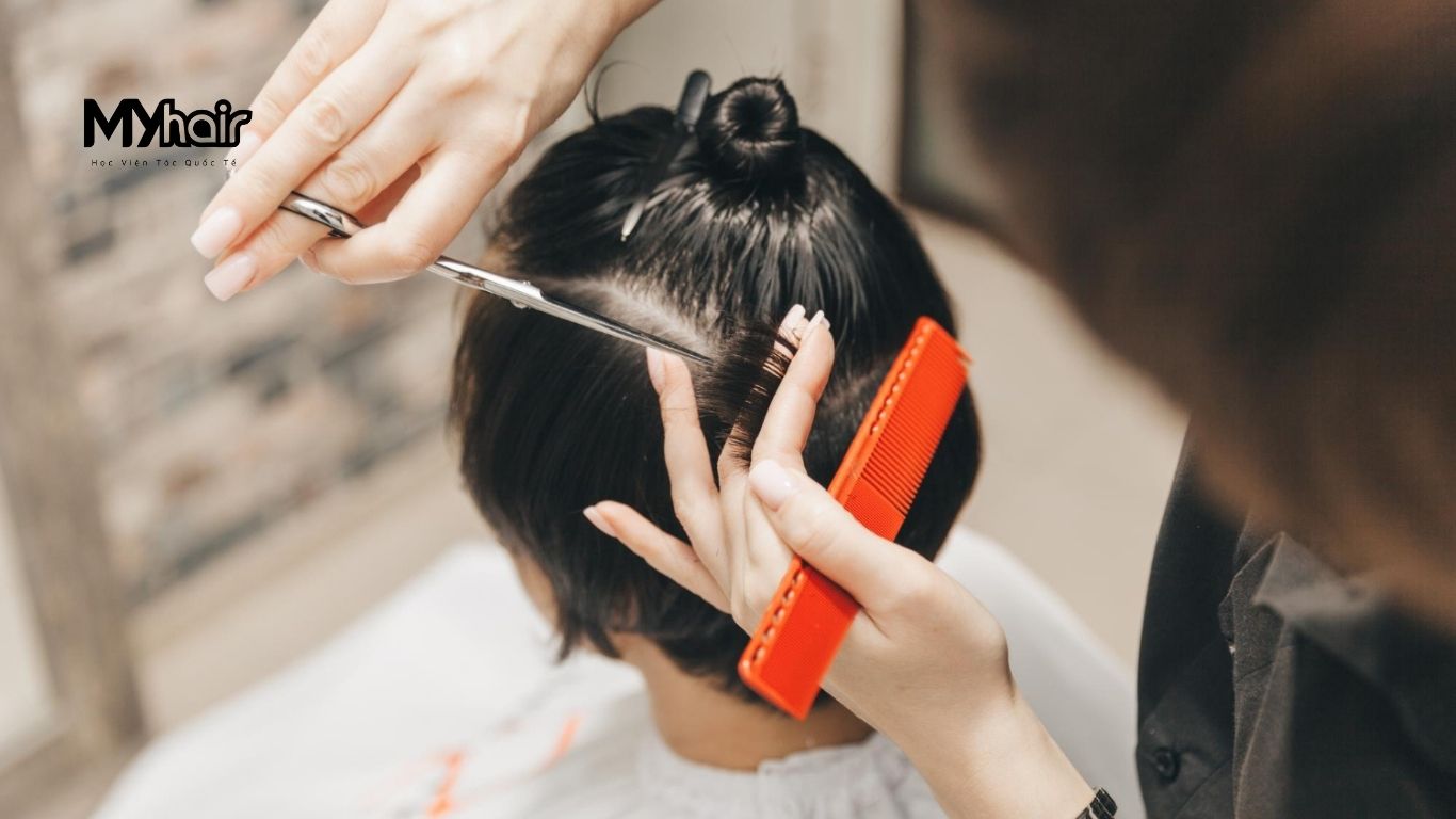 Vậy nên học nghề tóc tại salon hay học viện