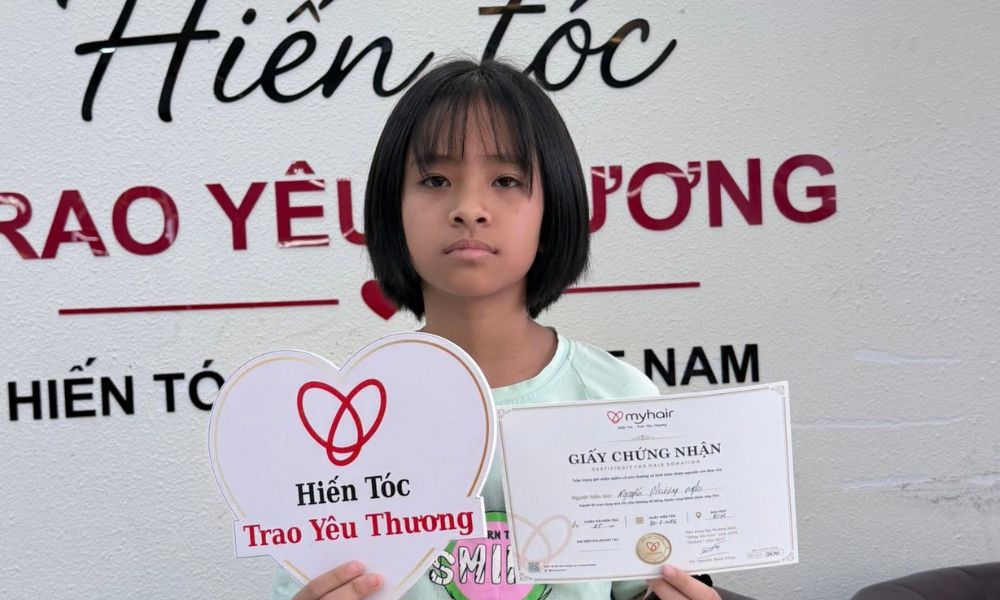 Cách chia bó tóc thẳng trước khi cắt